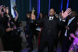 Will smith tearfully apologizes for chris rock oscars incident as he wins best actor. Jqo70q1hfhpejm