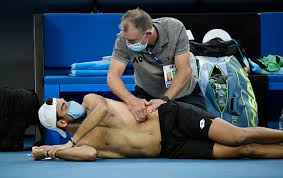 Мы с константином провели в ледяном водоёме 1 минуту и 45 секунд. Dzhokovich Vyigral Australian Open S Nadryvom Myshc Zhivota V Avstralii Takih Travm Bylo Mnogo Veroyatno Iz Za Karantina S Miru Po Nitke Blogi Sports Ru