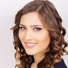 Anna Kollar's Instagram, Twitter & Facebook