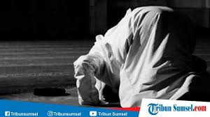 Tata Cara Sholat Tahajud Disertai Gambar Lengkap Dengan Bacaan Arab Dan Latin Mudah Dipahami Tribun Sumsel