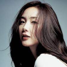 She was first discovered after she won mbc's talent audition in 1994, marking her acting debut in 1995 with drama series war and love. Choi Ji Woo Nachrichten Videos Audios Und Fotos Mediamass