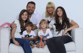 Ask anything you want to learn about horia brenciu by getting answers on askfm. Horia Brenciu DezvÄƒluiri Despre Mama BiologicÄƒ A Fiului SÄƒu Toma Era MinorÄƒ