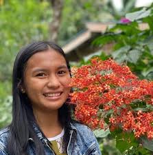 I AM THE SURVIVOR BUT I AM THE PRIMARY SUSPECT" Si Janice ay usa ka orphan,  mao nga sa pagkaluoy ni Crizzlle Gwynn babaeng biktima naghangyo siya sa  iyahang mama ug papa