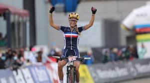 Six ans après son dernier chrono national et le bronze ramené de vendée en. Vtt Cross Country Pauline Ferrand Prevot Decroche Un Troisieme Titre Mondial