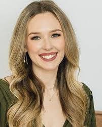 Laura Parsons's Instagram, Twitter & Facebook