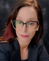 Heather Beeman's Instagram, Twitter & Facebook