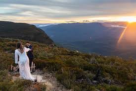 Weather & Elopement Photos: Blue Mountains Guide