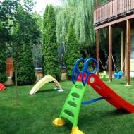 Distanta pana la plaja debarcader este de aproximativ 500 de metri si este parcursa in maxim 7 minute de mers in pas de plimbare. Cazare Eforie Nord 326 ProprietÄÈi RezervÄri Necomisionate