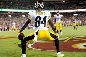 We offer recommendations from over 100 fantasy football experts along with player statistics, the latest news and matchup information. Antonio Brown Leveon Bell 1000x704 Download Hd Wallpaper Wallpapertip