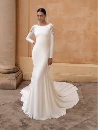 21 Of The Best Winter Wedding Dresses For 2020 Trumpet Wedding Dress Wedding Dresses Wedding Dress Trends