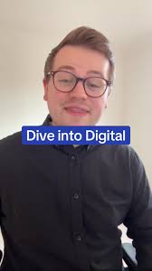 Actualizaciones Semanales en Redes Sociales