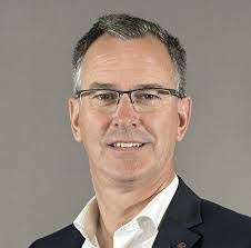 Sarah Sowa's Instagram, Twitter & Facebook