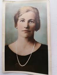 I have a photo with no name, and need help please! I thought maybe it was  an older photo of Mattie B. Gould, but comparing photos side by side I  don't think