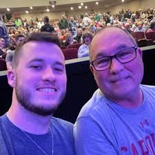 Eli Ellis (@Eliellis25)