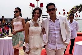Kedua pasangan artis ini kerap mengunggah foto mesra tersebut di akun instagramnya. Irish Bella Main Sinetron Laga Apa Tanggapan Rezky Aditya Tabloidbintang Com