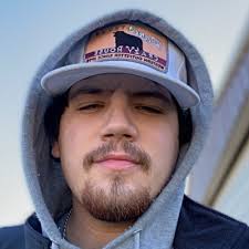 Platti Daddy ✨ (@BrycesonClark)