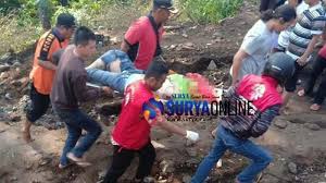 Jalan brigadir jenderal katamso medan, sumatera utara, indonesia. Bus Rombongan Guru Tk Tulungagung Alami Kecelakaan Terperosok Ke Kali Judel Blitar 5 Orang Tewas Joglosemar News