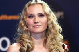 Bastien, un jeune homme de 28 ans, est chauffeur de salle pour une émission télévisée à succès. Diane Kruger 28 Ans