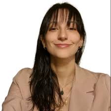 Marian Roach en LinkedIn: Ayer fui a mi querida Facultad para recibir mi  título de Licenciada en…