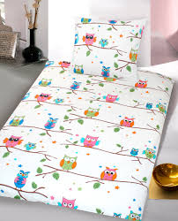 Bettwasche Eulen 135 X 200 Cm Frisches Und Fruhlingshaftes Motiv Viele Kleine Verruckte Eulen Haben Es Bettwasche Kinder Kinderbettwasche Kinder Bett