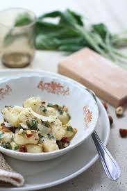 Gnocchis Maison Et Sauce Beurre A La Sauge Recette Facile Sauge Recette Recette Facile Recette Gnocchi