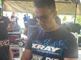 XRAY Team preparing cars for qualifications and finals at EC warmup 1/8  nitro buggy in Sacile, Italy.🇮🇹 @brunocoelho18 @martinbayerrc  @daviidronnefalk @jonnyskidmorerc @giuseppetescione_tesciox @alexzanchettin