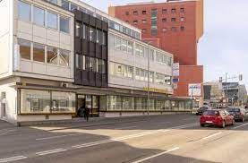 Neben öffnungszeiten, adresse und telefonnummer, bieten wir auch eine route zum geschäft und erleichtern euch so den weg zur nächsten filiale. Leonberg Die Commerzbank Ist Weiter Auf Wachstumskurs Leonberg Leonberger Kreiszeitung