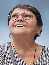 Caroline Labbe's Instagram, Twitter & Facebook