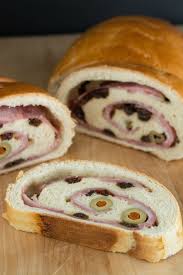 Pan De Jamon Venezolano Sweet Y Salado Receta Pan Con Jamon Pan Con Marcas De Alimentos