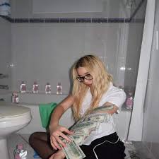 OnlyFans star Lil Tay earns $45,000 an hour outpacing what most Americans  make in a year - The Economic Times