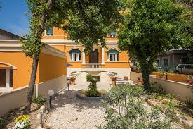 If you want to undergo a makeover and return home as a. Hotel Relais La Torretta San Giovanni Rome Hotelopia