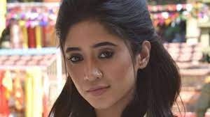 Shivangi joshi is a daily soap diva, who is recognized for her role as naira in the serial yeh rishta kya kehlata hai. Shivangi Joshi Back On Yeh Rishta Kya Kehlata Hai New Avatar Revealed