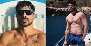 Find michele morrone age, height, bio, kids, tattoo, nationality michele morrone is an incredibly talented italian actor, singer, and guitarist. Actor Michele Morrone Biography Net Worth Ig Height Age Aschoolz