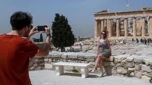 Hoy muchos piensan como él. The Parthenon In Athens Comes Out Of Its Confinement Archyde