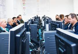 Şcoala de şoferi amatori şi profesionişti sigur la volan activează cu profesionalism, seriozitate şi succes în domeniul şcolarizării cursanţilor pentru obţinerea permisului de conducere, încă din anul 1998. Scoala De Soferi Suceava Sigur La Volan