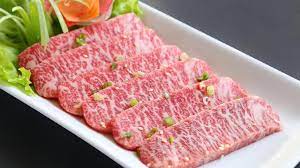 Menu premium beef dengan harga rp99.000++ dan menu wagyu saikoro dengan harga rp300.000++. Chef Jumbo Beri Tips Masak Daging Wagyu Agar Tekstur Dan Rasanya Sempurna
