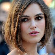 Pewarnaan rambut juga menambah kesan menarik pada model ini. 23 Model Rambut Pendek Wanita Terbaru Buat Semua Bentuk Muka