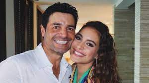 Hijos he estado de gira y no he podido saber de ustedes, estoy muy orgulloso de todos ustedes ¿y si nos juntamos todos los hijos no reconocidos de chayanne y le armamos un bailable de torero. Asi De Grande Y Bella Esta La Hija Pequena De Chayanne Mamaslatinas Com