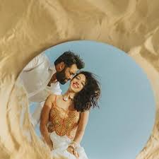 My husband is the oldest and the only one who has children. House On The Clouds Creates A Photography Mirage In The Desert With Mirrors For This Pre We Pre Wedding Photoshoot Wedding Couple Photos Prewedding Photography
