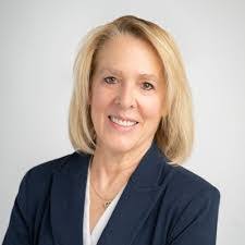 Laura Filice's Instagram, Twitter & Facebook