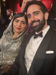 Di Balik Gaya Glamor Oscar Malala Yousafzai Pakai Perhiasan Ratu Afganistan  Meneriakkan Hak-Hak Perempuan