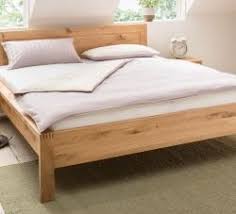 Doppelbett fürs schlafzimmer 180x200 mit lattenroste in nussbaumoptik. Massivholzbetten Aus Nussbaum