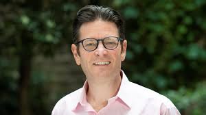 Andrew Wolfson's Instagram, Twitter & Facebook