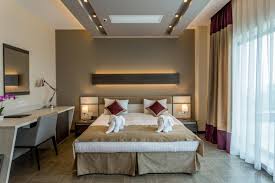 Hotel tomis mamaia este amplasat in zona centrala a statiunii, la aproximativ 20 de metri de plaja. 10 Hoteluri De 4 Stele Din Mamaia Blogul Travelminit Ro