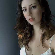 Ashley Lavelle's Instagram, Twitter & Facebook