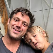 Foraging for Edible and Medicinal Alien Plant Species in Cape Town