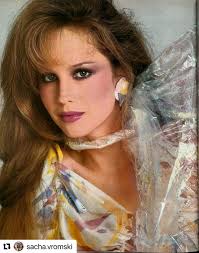 sandylintermakeup💄 that's why they were called tear sheets We'd rip them  out of magazines and put them in our portfolios. Our agents would send out  our portfolios with original tear sheets in