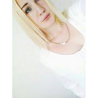 Lisa Aschenbrenner's Instagram, Twitter & Facebook