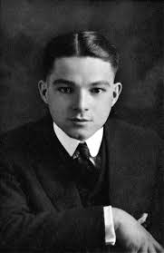 So much lost to time! I think I've got everything straight below. It's  really far back, but the Thompsons descended from Mary L Hobson Thompson  (1895