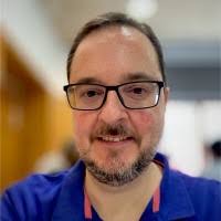 90+ perfiles de «Daniel Nicolas»